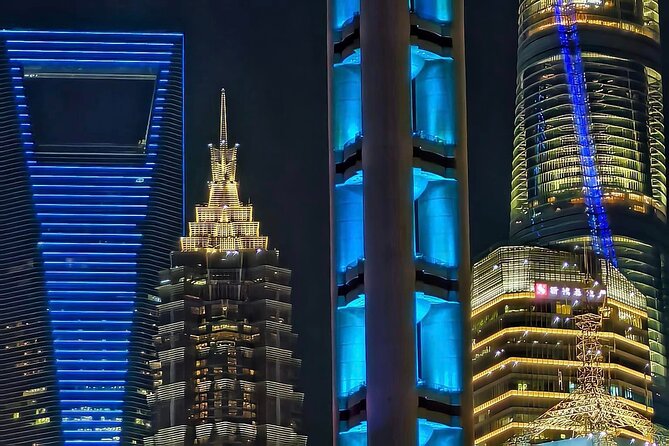 Photo Session on the Famous Shanghai Skyline - Who will enjoy this photo session most