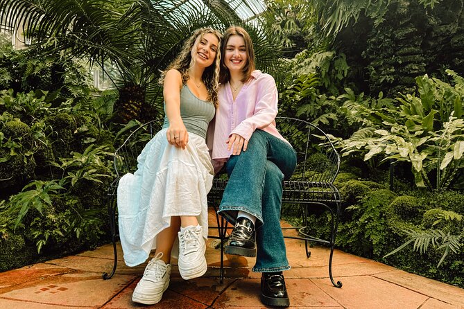Photo Shoot in Chicago’s Urban Jungle Garden - A 40-minute portrait session, not a sightseeing tour