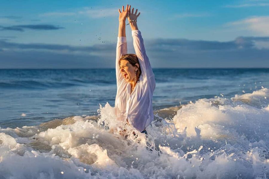 Photo shoot in Fuerteventura (south) with a professional photographer for special holiday moments - Image style, editing, and what you receive