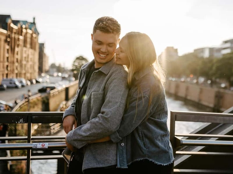 Photo shoot tour in Hamburg with professional photographer Stefanie - Six stops, each with a different Hamburg backdrop