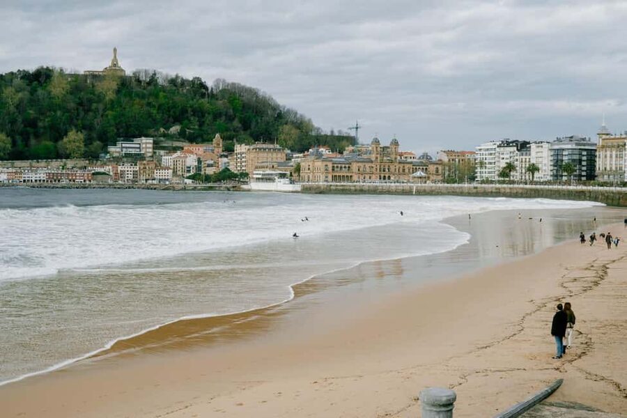 Photo Tour + adventure in San Sebastian & Basque Country - Language, transport, and meeting details