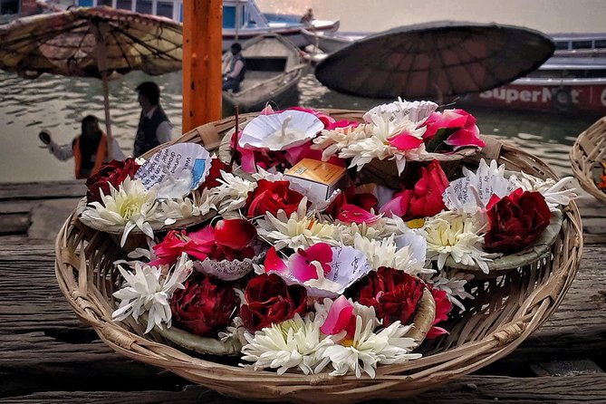 Photo Tour In Holy Varanasi - Key points at a glance