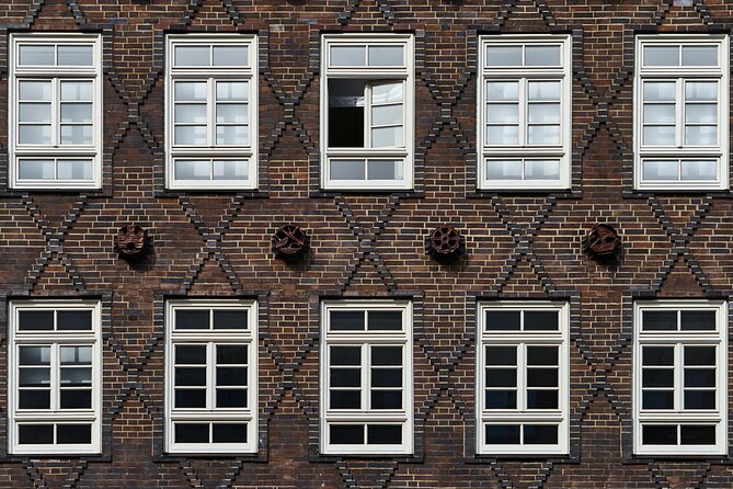 Photo Tour of Hamburg's UNESCO World Heritage Site - Weather, timing, and group size
