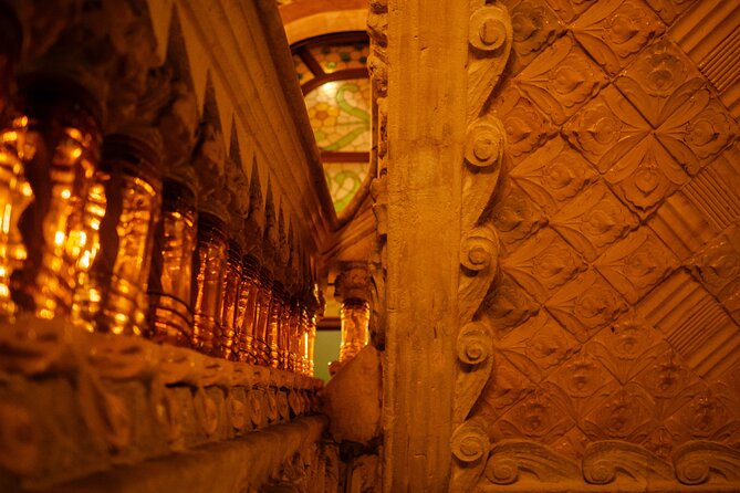 Photo Walking Tour Barcelona Cathedral Gothic Quarter El Born - From Ciutadella Park to the Arc de Triomf