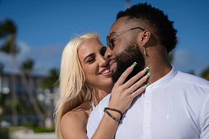 Photographer in Punta Cana, professional photo shoot - How the photographers work with couples and families