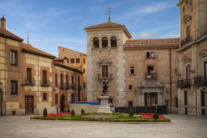 Photographic tour of Madrid with a professional photographer - A Madrid photo walk with a clear purpose