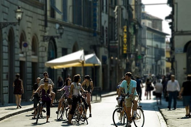 Photography Bike Tour of Florence - Florence by bike: key points at a glance
