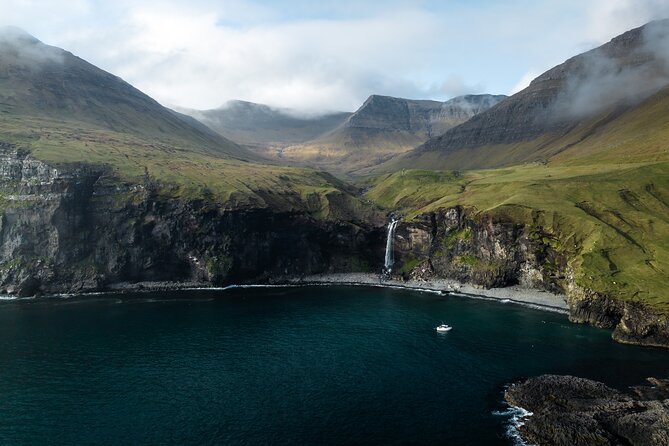 Photography Boat Tour in Vágar - Drangarnir from the North Atlantic
