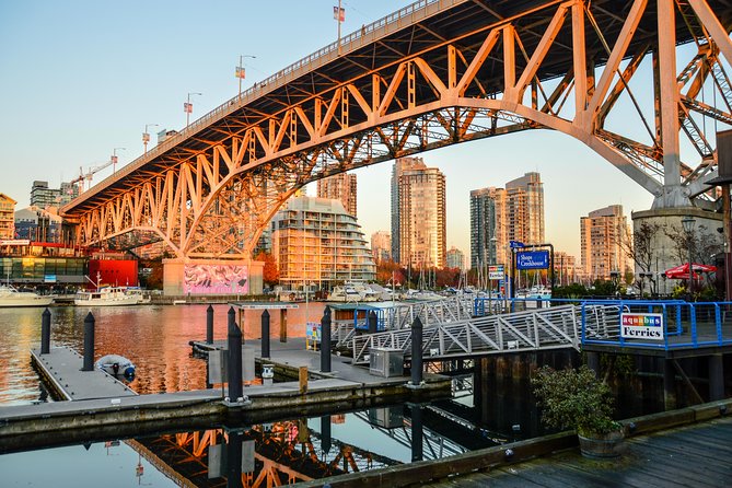 Photography & Hiking in Nature - Stanley Park brings culture and coast together