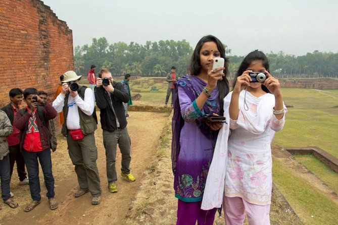 Photography In Dhaka - Karwan Bazaar and the Railway Track