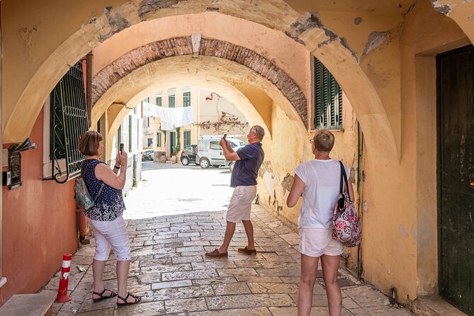 Photography workshop & tour in Corfu Old Town - Spianada Square and the first steps into Old Town