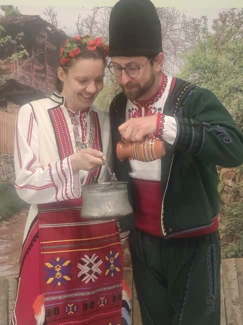 Photos with traditional costumes in Sofia - How to fit the 30 minutes into your day