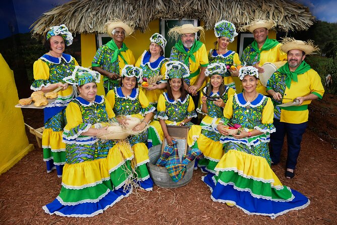 Photoshoot Activity with Traditional Curacao Attire - Key points to know before you book