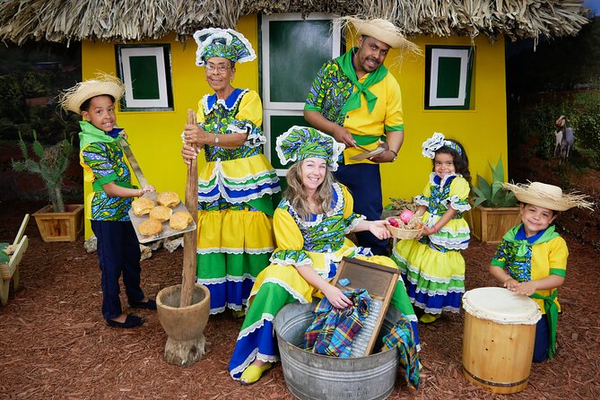Photoshoot Activity with Traditional Curacao Attire - Dressing in Curaçaoan clothing at Landish