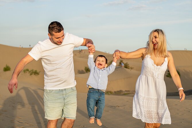 Photoshoot at Dunas Maspalomas in Desert Beach Ocean View - Dunes, beach, and the changing access rules