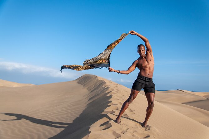 Photoshoot at Dunas Maspalomas in Desert Beach Ocean View - Working with Lisi Photography