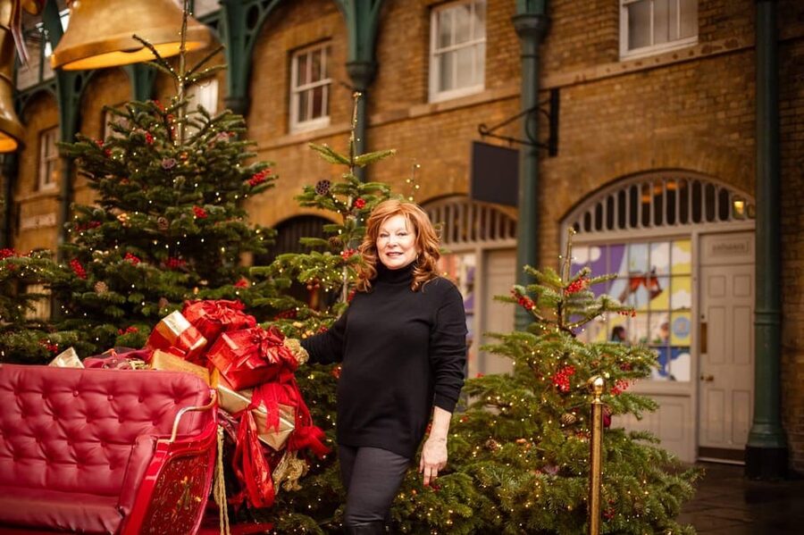 Photoshoot at Notting hill,Covent Garden,St Paul Cathedral - St. Pauls Cathedral: a landmark backdrop with a formal feel