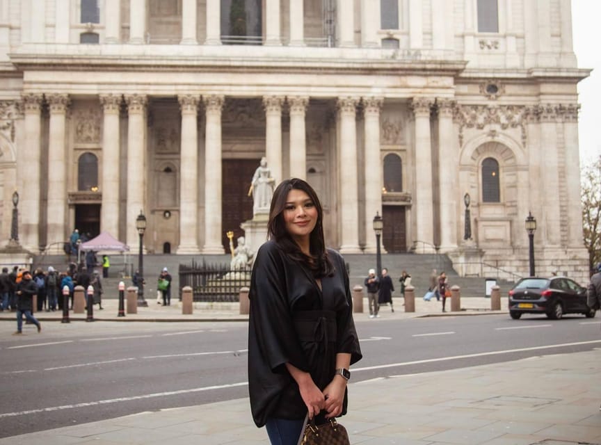 Photoshoot at Notting hill,Covent Garden,St Paul Cathedral - Posing help is a major part of the value