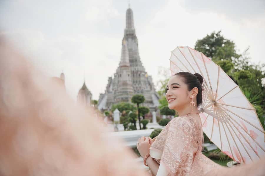 Photoshoot in Thai Costume - Choosing a Costume at ThaiGlam Studio