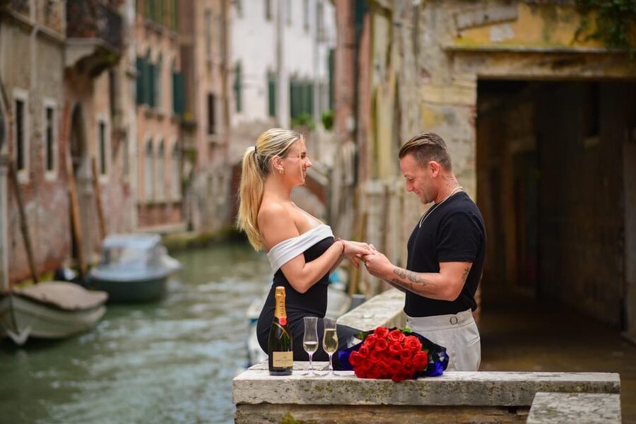 Photoshoot in Venice: Your Story, Our Lens - Book Now! - Key points at a glance