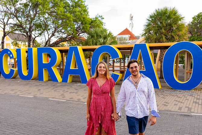 Photoshoot + Reel in Curaçao - Colorful buildings for classic Curaçao photos