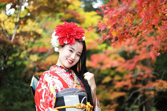Photoshoot session by professional photographer in Kanazawa - Kenrokuen Garden: polished scenery and seasonal atmosphere