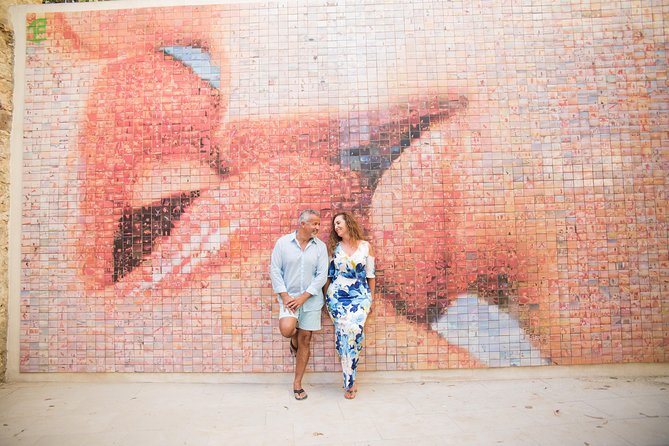 Photoshoot tour in Barcelona Secret Corners - Plaça d’Isidre Nonell and a change of mood