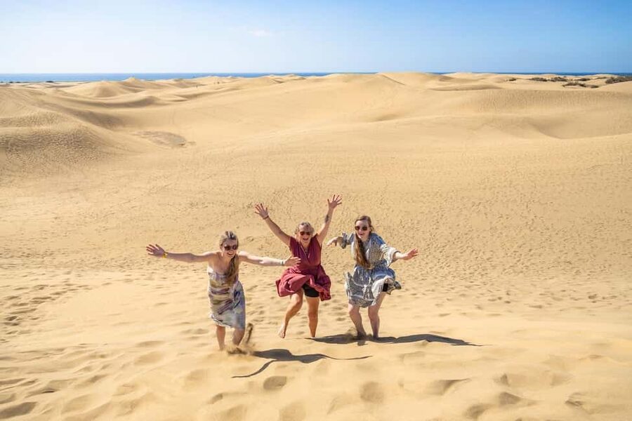 Photoshoot with Professional Photographer in Maspalomas - The Maspalomas dunes and beach settings
