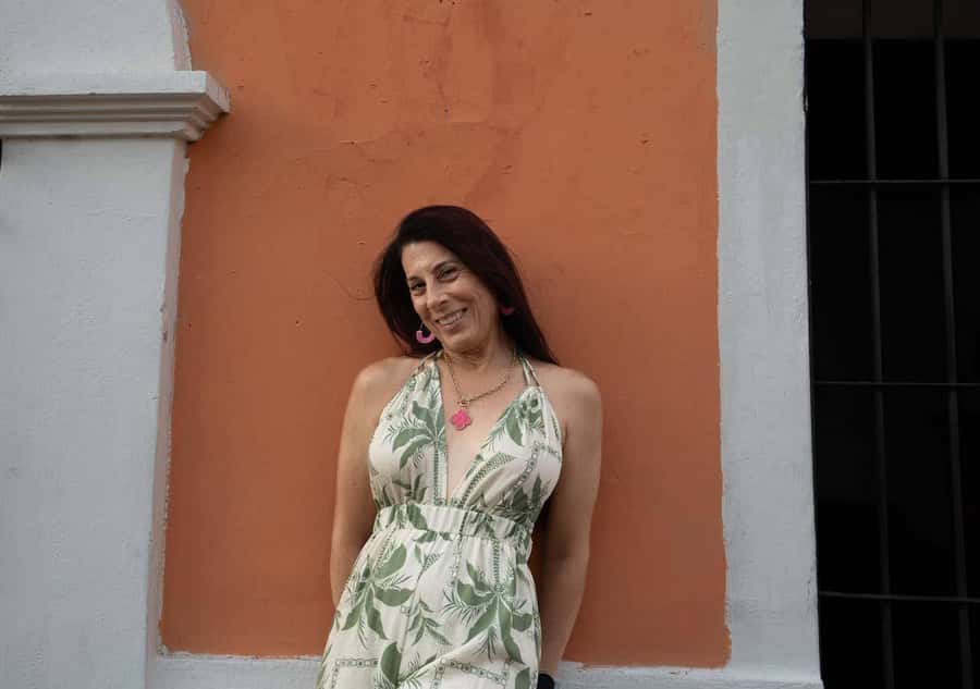 Photoshooting Antigua Guatemala - La Merced Church adds a different look