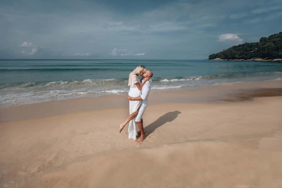 Phuket: couple photoshoot at Surin Beach - Who should book this Surin Beach session?