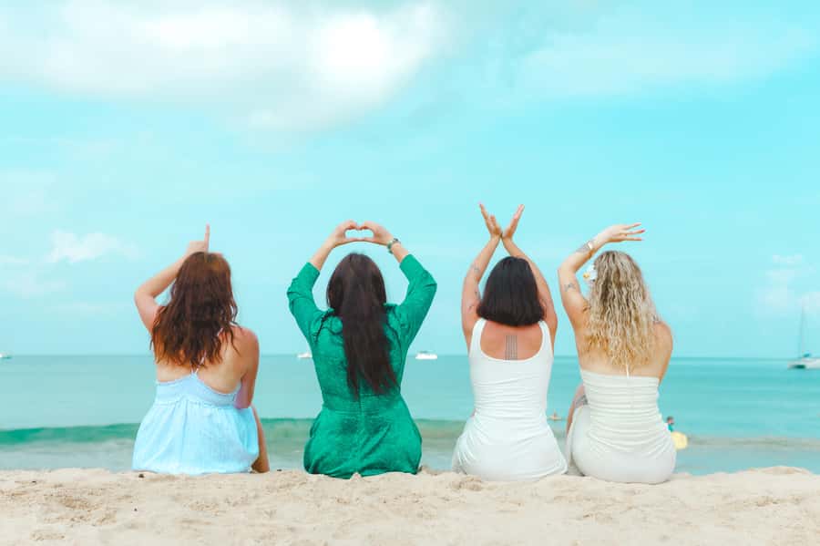 Phuket: Hire a professional photographer at your own resort - Resort access needs checking in advance
