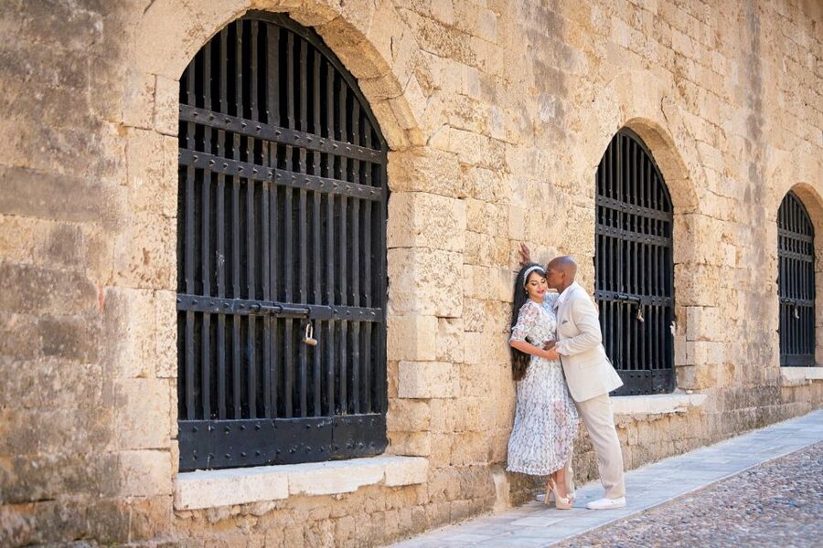 Portraits in Rhodes: Private Vacation Photographer Tour - Why a private photo shoot makes sense in Rhodes