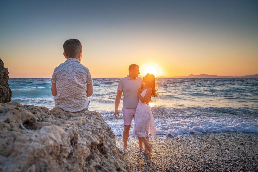 Portraits in Rhodes: Private Vacation Photographer Tour - Candid photographs instead of forced smiles