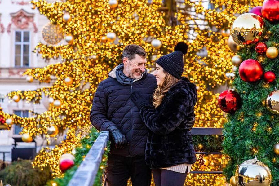Prague: Christmas/Easter Markets Tour with Photoshoot - Old Town Square makes a natural starting point