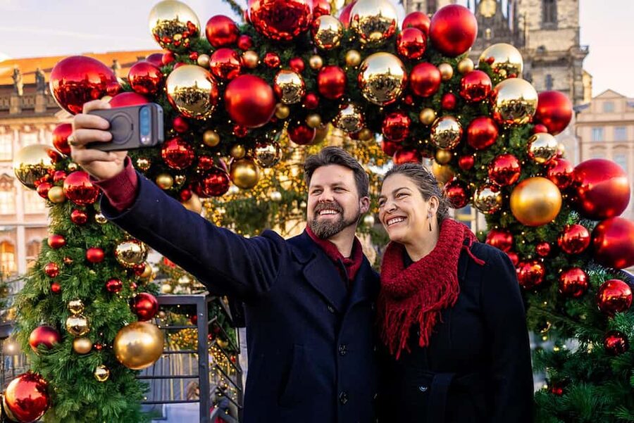 Prague: Christmas/Easter Markets Tour with Photoshoot - A photoshoot that feels like part of the walk