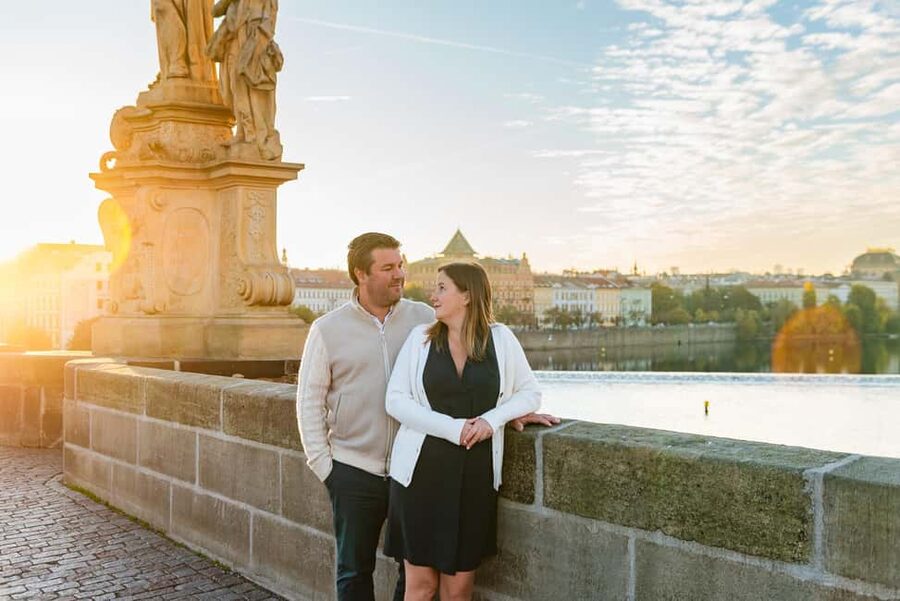 Prague: Photoshoot with a French- and/or English-speaking photographer - What happens from meeting point to final gallery