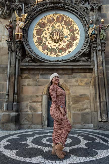 Prague: Private Professional Photoshoot with Edited Photos - Albums and printed photographs