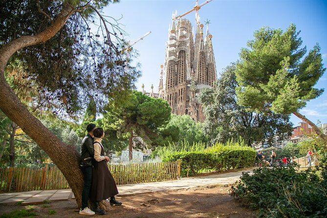 Private and Personalized Photography Adventure in Barcelona - Is $82.90 good value for a group of eight?