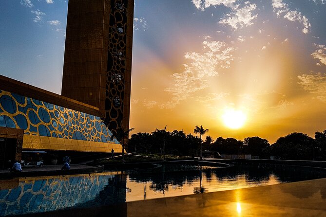 Private Dubai Instagram Tour with the Most Scenic Attractions - Burj Khalifa and the Dubai Mall area
