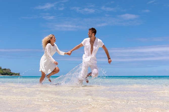 Private Full Day Aquatic Photo Tour + Resort Photo-Shoot (All inclusive) - Semi-submerged images and underwater portraits