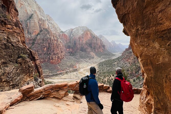 Private Guided Photography & Walking Tour of Zion National Park - Canyon Overlook Trail: the day’s signature walk