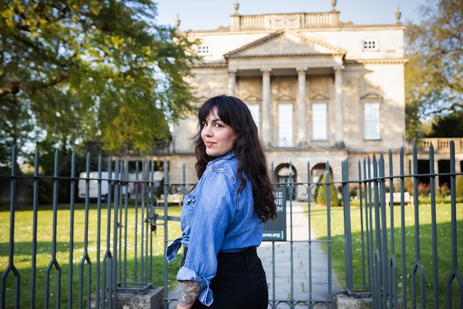 Private Guided Professional Photoshoot In Bath - Pulteney Bridge: Bath’s most useful first backdrop