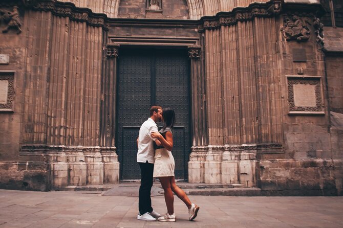 Private Iconic Barcelona Photoshoot - Photo delivery within 48 hours