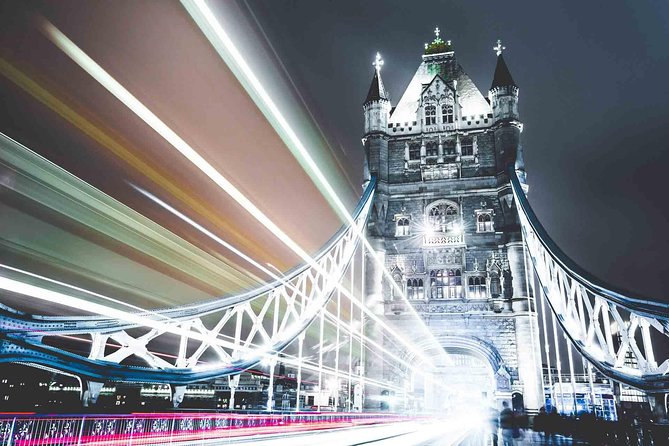 Private Night Photography Tour in London - Stop one: the London Eye and the first light trails