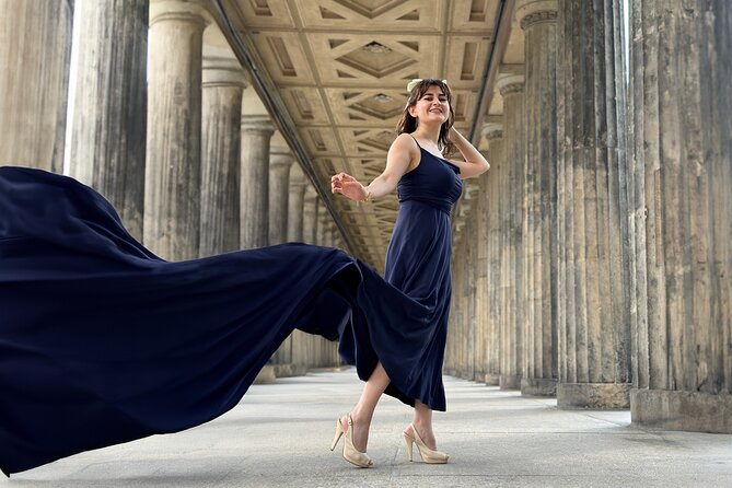 Private Personalized Photoshoot in Berlin - Museum Island as the connecting setting