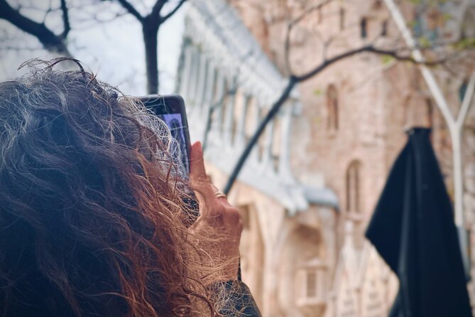 Private (Phone) Photography Class in Park & Old Town - Ciutadella Park as a phone photography classroom