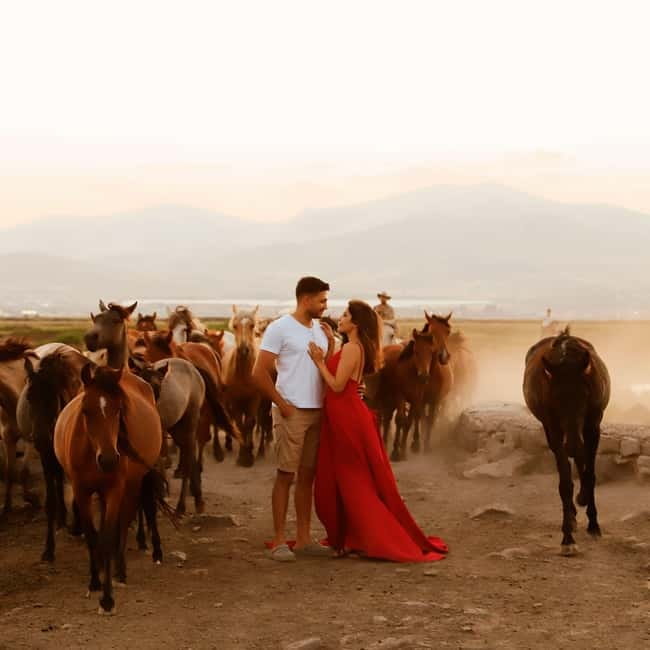 Private Photo Shoot in Cappadocia With Transportation 2 hour - Rose Valley and the First Balloon Views