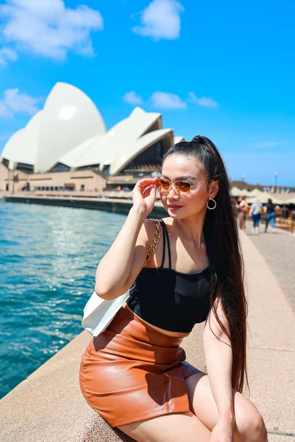 Private photo tour at Sydney’s most iconic locations - Meeting your photographer outside Opera Bar