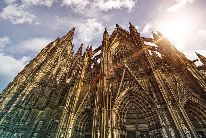 Private photo tour in Cologne - Cologne Cathedral Gives You the Strongest First Frame