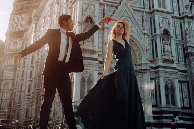 Private Photo Tour in Florence with a Professional Photographer - Piazza della Signoria: details instead of postcard shots